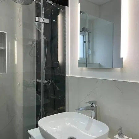 Iva - Private Pool Apartment Trogir